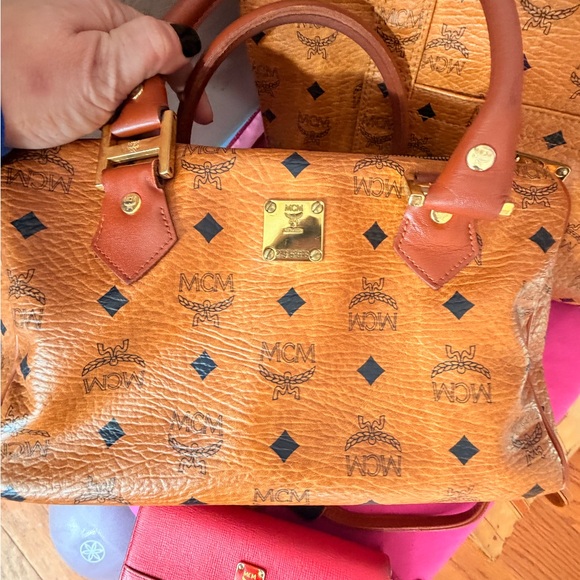 MCM Tan and Red Tote and Wallet Set - Picture 5 of 8